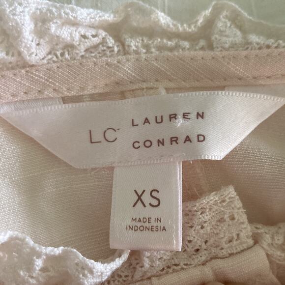Lauren Conrad Blush Buttondown Top, Size XS - Picture 8 of 10